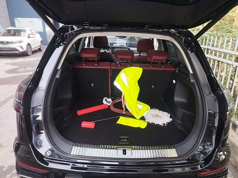 Used Hongqi HS5 2026 Model 2.0T Four-Wheel Drive Qi Xiang Pro Edition — 18