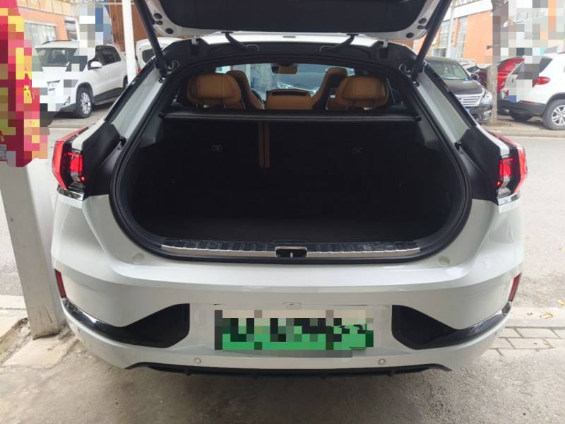 Used Zeekr 001 2023 YOU Edition 100 kWh — 18