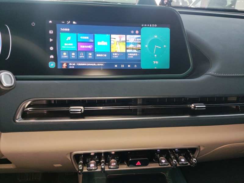 Used ORA Good Cat 2024 401 km Range Luxury Version 135 kW — 12