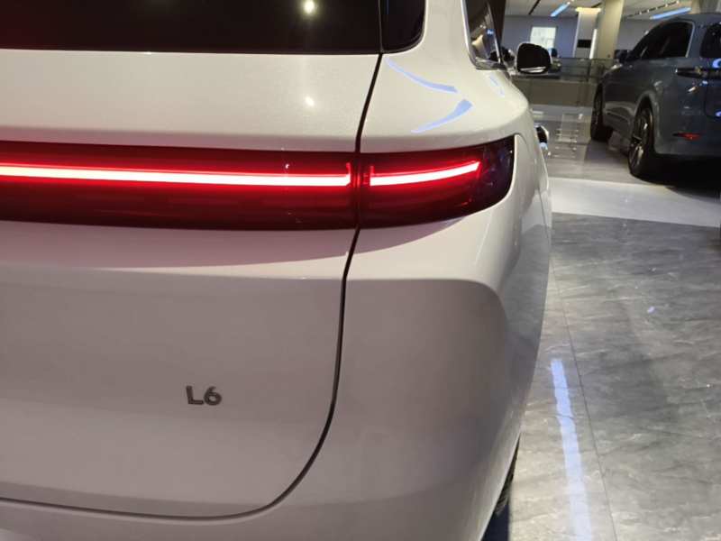 Used Li Auto L6 2025 Max Smart Refresh Edition — 7