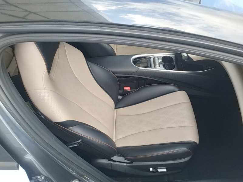 Used BYD Dolphin 2023 420 km Fashion Edition — 24