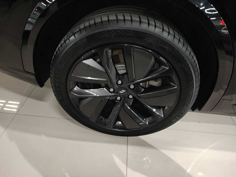 Used Li Auto L9 2023 Pro Model — 25