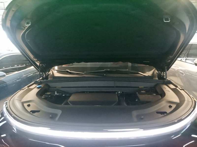 Used Li Auto L8 2024 Pro Model — 19