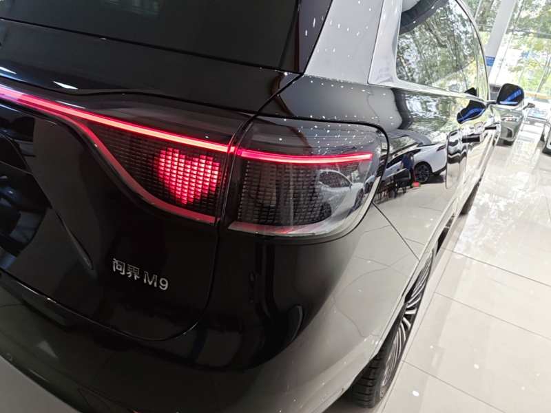 Used Hima AITO M9 2024 Range-Extended Max Edition 52 kWh 5-Seater Version — 7