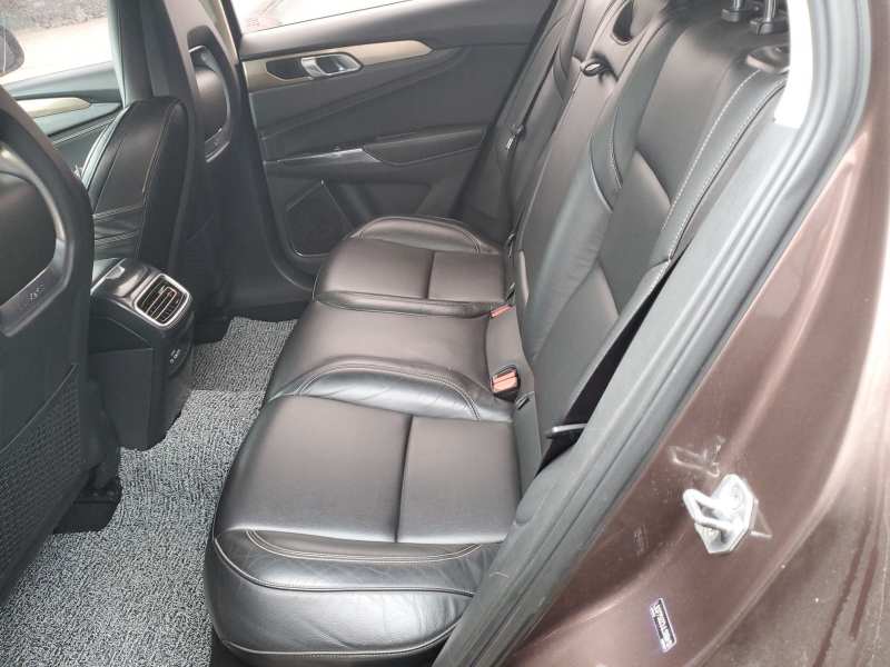 Used Lynk & Co 01 2017 2.0T Two-Wheel-Drive Version — 12