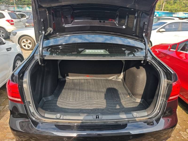 Used Volkswagen Lavida 2019 Lavida Start 1.5L Automatic Trendy Version China VI Standard — 18