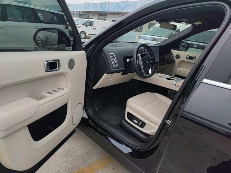 Used Li Auto L8 2023 Max model — 15