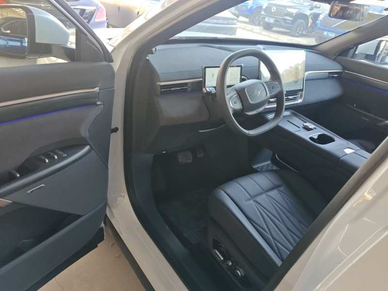 Used Dongfeng eπ eπ008 2025 210Max Range-Extended Version 5 Seats — 12