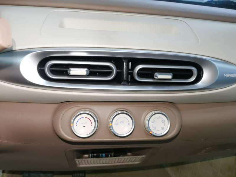 Used Wuling Hongguang MINIEV 2025 Four-Door Version Advanced Edition — 12