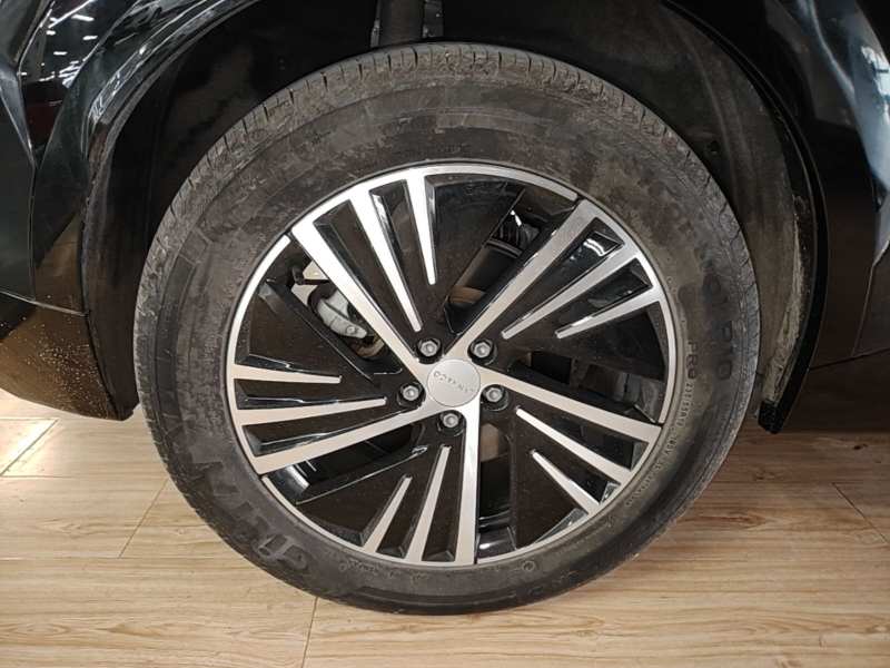 Used Lynk & Co 08 EM-P 2025 120km Long-Range Pro — 25
