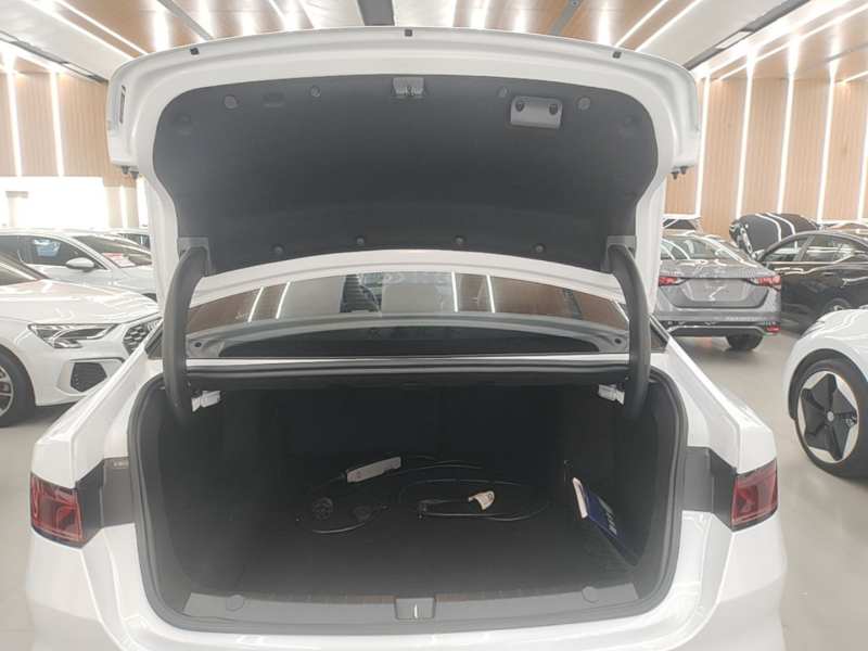 Used BYD Qin PLUS 2024 HONOR Edition DM-i 55KM Leading Model — 18