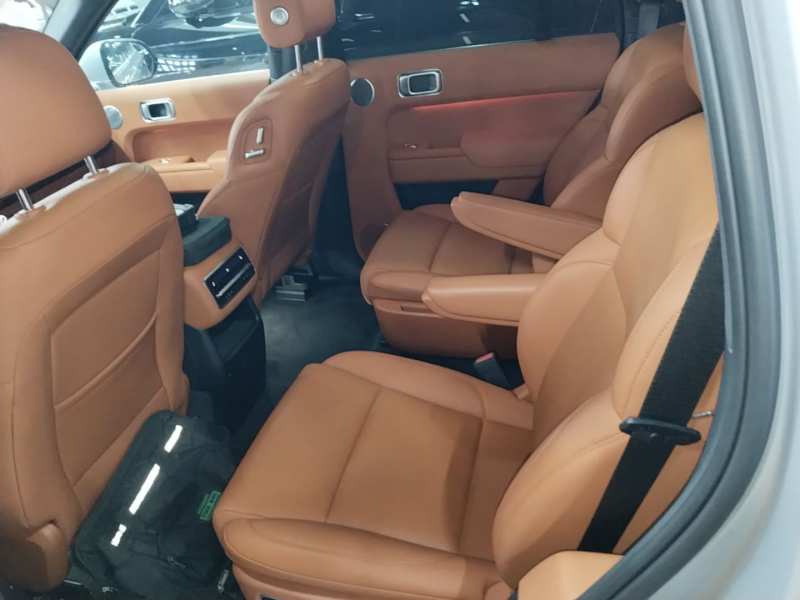 Used Li Auto L8 2023 Pro Model — 16