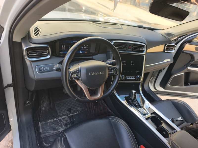 Used Lynk & Co 01 2017 2.0T Two-Wheel Drive Pro Edition — 9