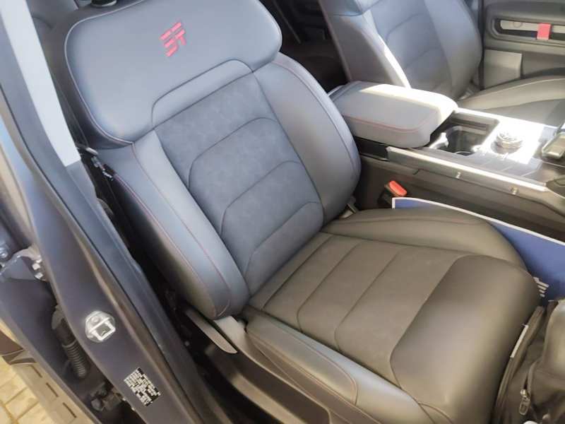 Used JETOUR Traveler 2023 2.0T Four-Wheel Drive Conqueror — 24