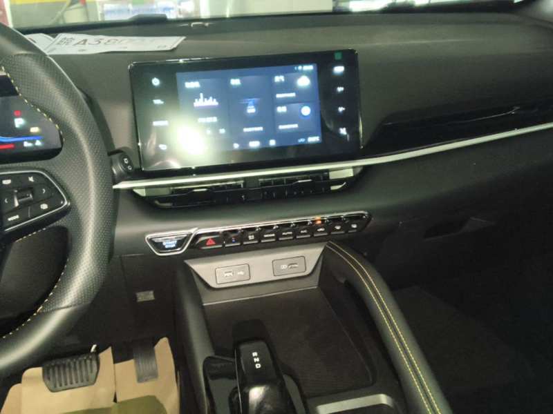 Used Geely Auto Coolray 2025 Bin Yue L 1.5TD DCT Beyond Edition — 12