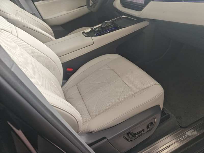 Used Zeekr 009 2024 7-Seater Walk-Through Version Four-Wheel Drive 108 kWh — 24