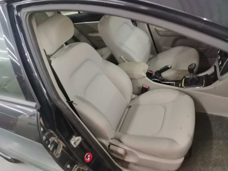 Used Geely Auto Emgrand 2014 Sedan 1.5L Manual Fashion Edition — 24