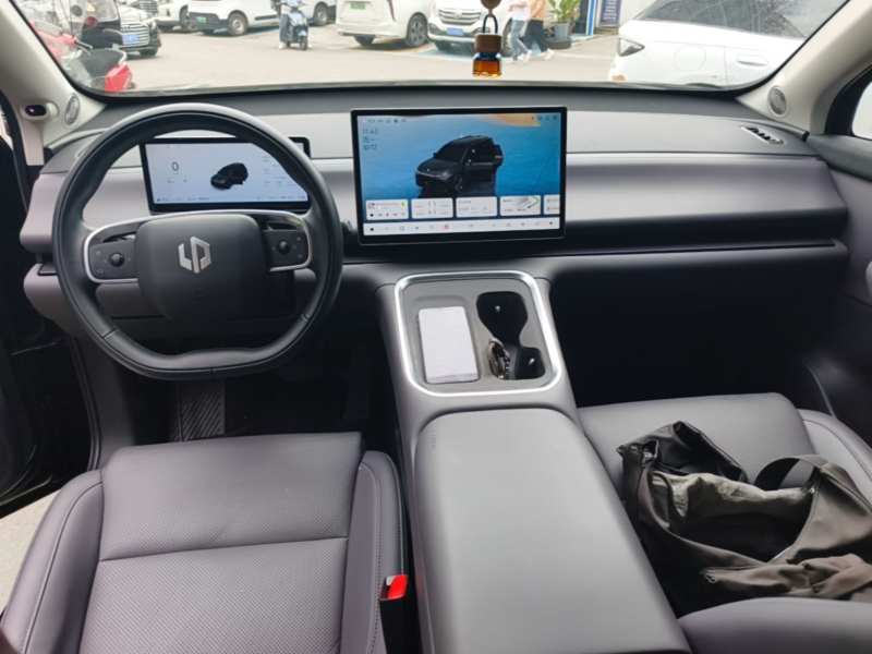 Used Leapmotor C16 2026 Extended-Range 280 LiDAR Zhizun Edition 6 Seats — 9
