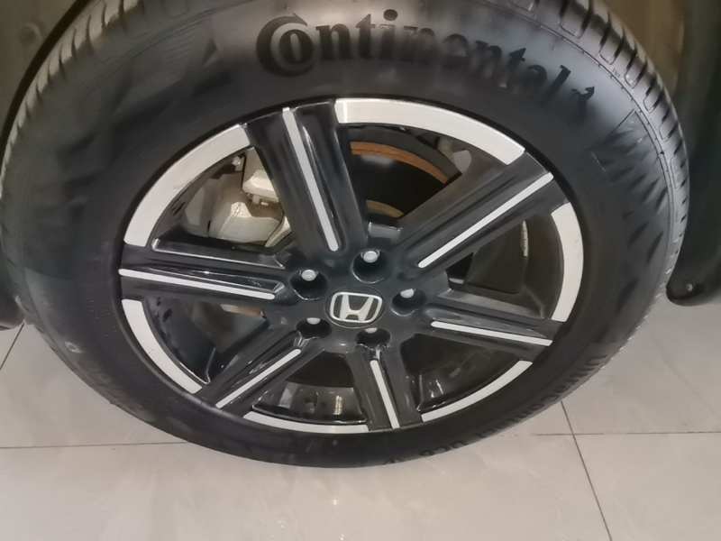 Used Honda Vezel 2023 1.5L CVT Elite Edition — 22