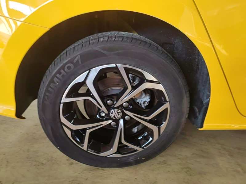 Used MG 5 2022 180 DVVT CVT Youth Luxury Edition — 25