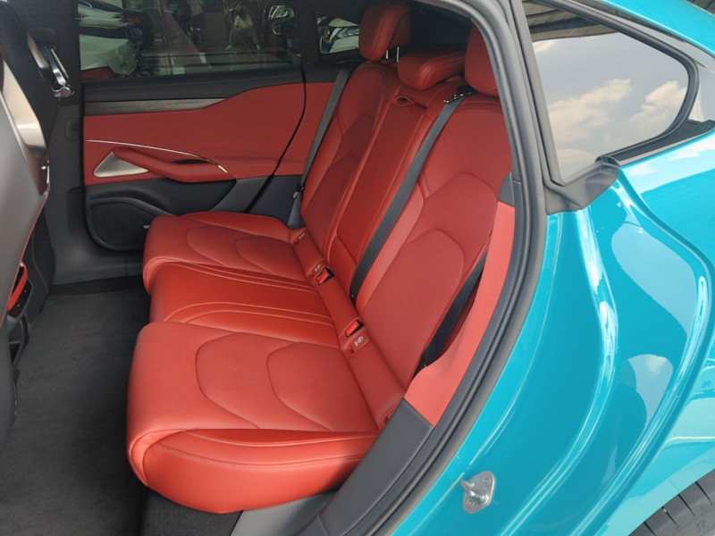 Used Xiaomi Auto SU7 2024 Four-Wheel Drive Ultra-Long Range Advanced Intelligent Driving Max Edition — 16