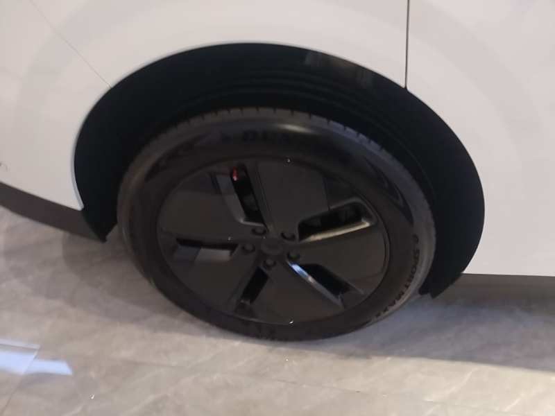 Used Li Auto i6 2025 Model Two-Wheel-Drive Standard Type — 25