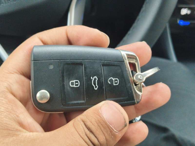 Used Volkswagen Sagitar 2023 280TSI DSG Excellence Edition — 9