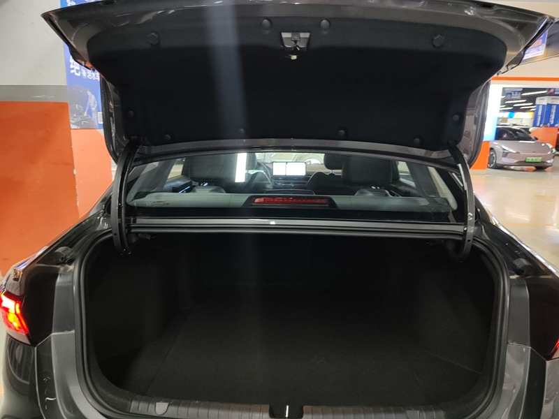Used Geely Auto Emgrand 2026 Model 4th Generation 4 Millionth Anniversary Edition 1.5L CVT Feiyue Edition — 18