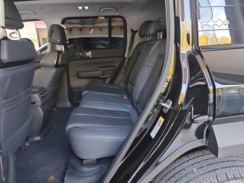 Used Formula Leopard 5 2023 Navigator Edition — 16