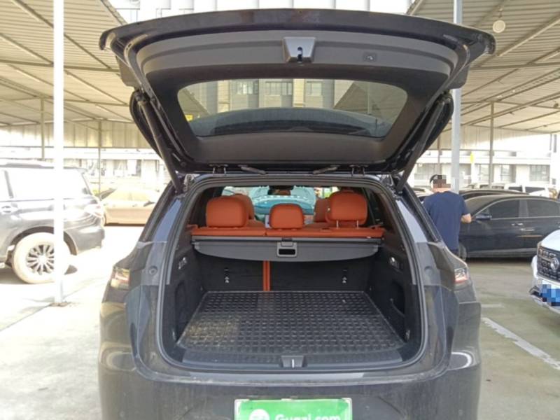 Used Li Auto L6 2025 Max Smart Refresh Edition — 18