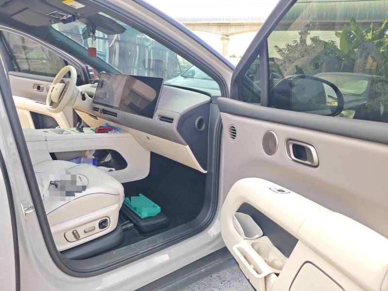 Used Li Auto i6 2025 Model Two-Wheel-Drive Standard Type — 20