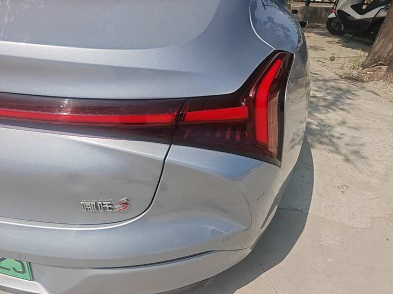 Used NETA S 2022 All-Electric 715 km Range Rear-Drive Deluxe Version — 7