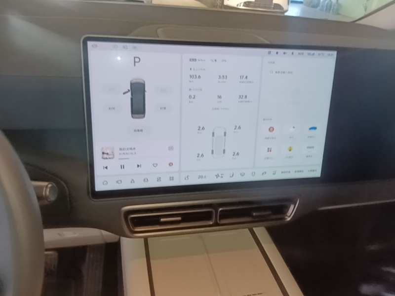 Used Li Auto MEGA 2025 Ultra Smart Refreshed Edition — 12