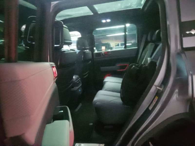 Used Formula Leopard 5 2023 Navigator Edition — 17