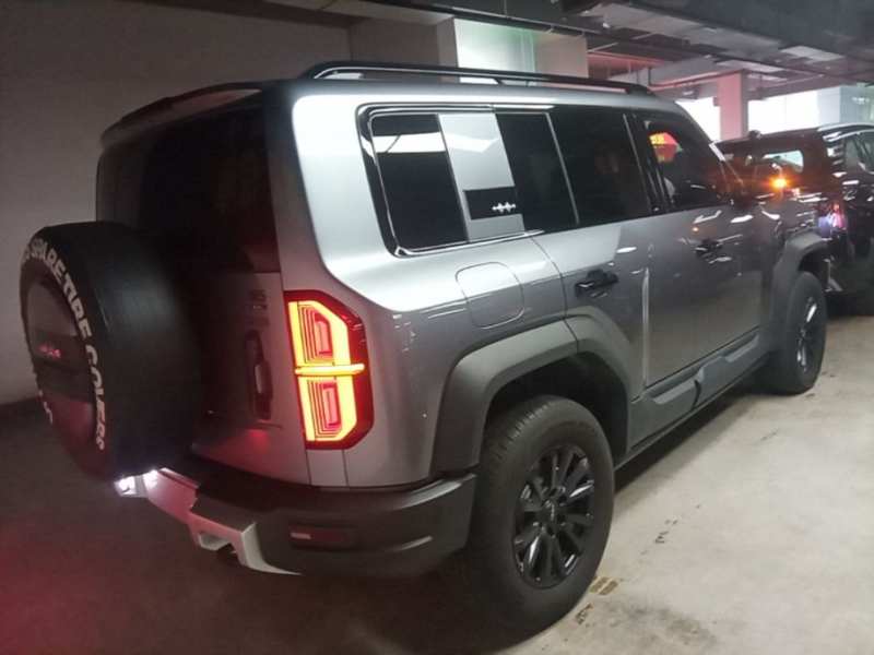 Used Formula Leopard 5 2023 Navigator Edition — 6