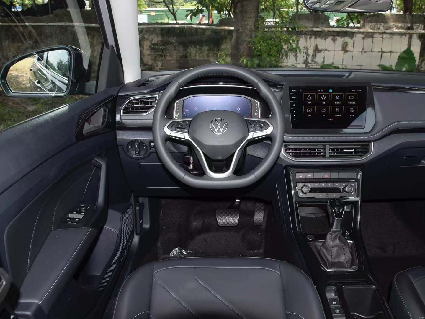 Tharu 2025 300TSI Premium Edition — 8