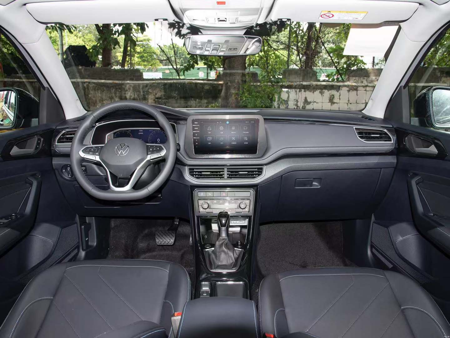 Tharu 2025 300TSI Premium Edition — 6
