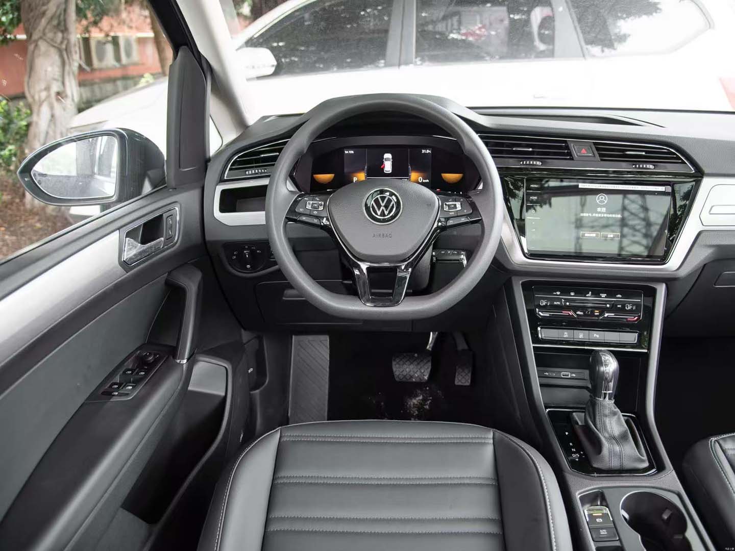 2026 VW TOURAN L FASHION EDITION — 9