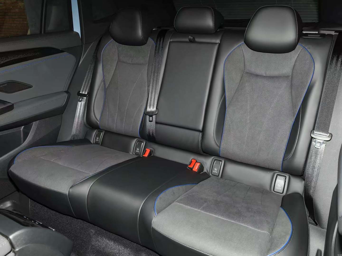 Tiguan L 2026 PRO 380TSI 4WD R-Line Smart Edition — 9