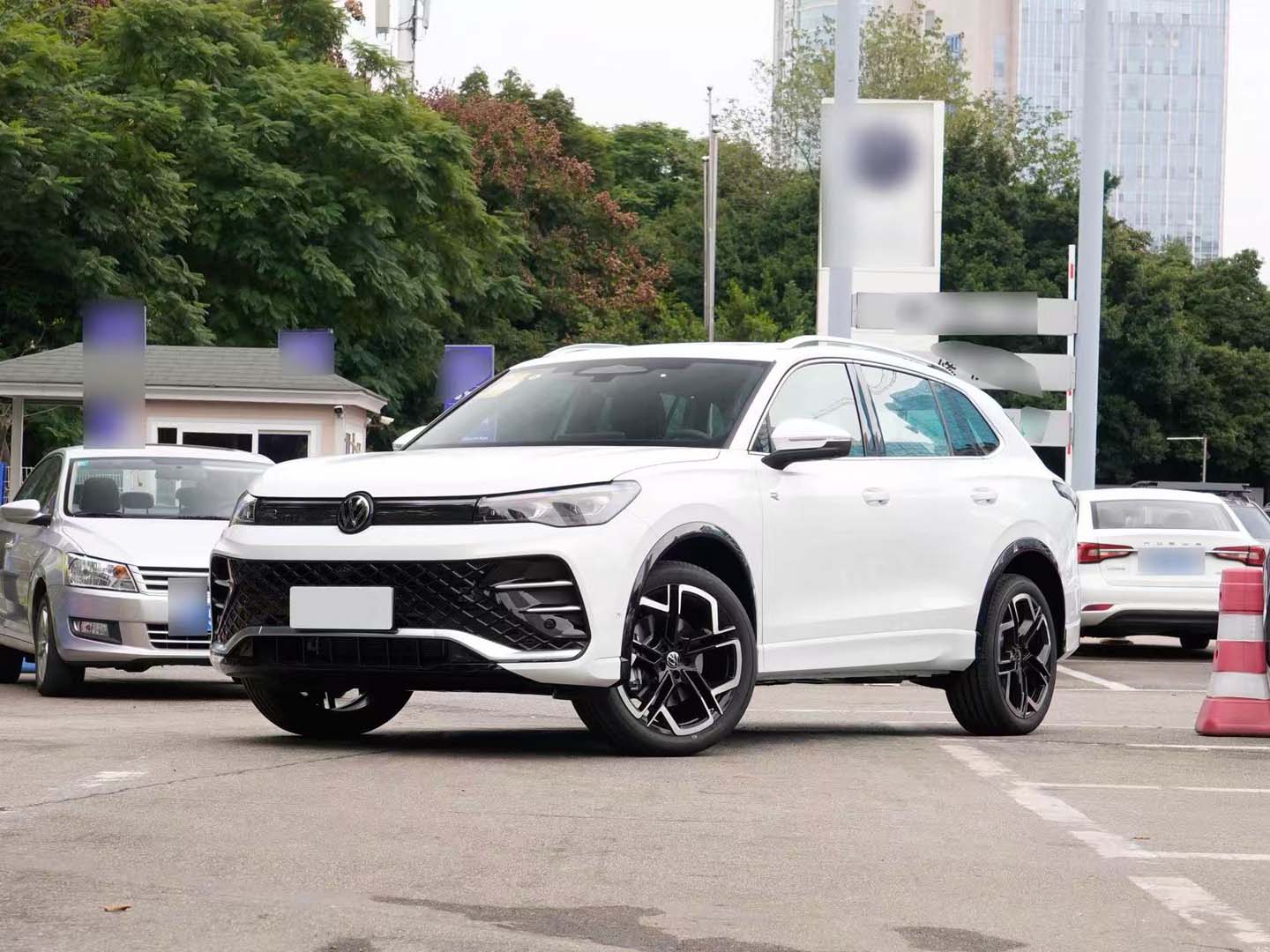 Tiguan L 2026 PRO 380TSI 4WD R-Line Smart Edition — 3