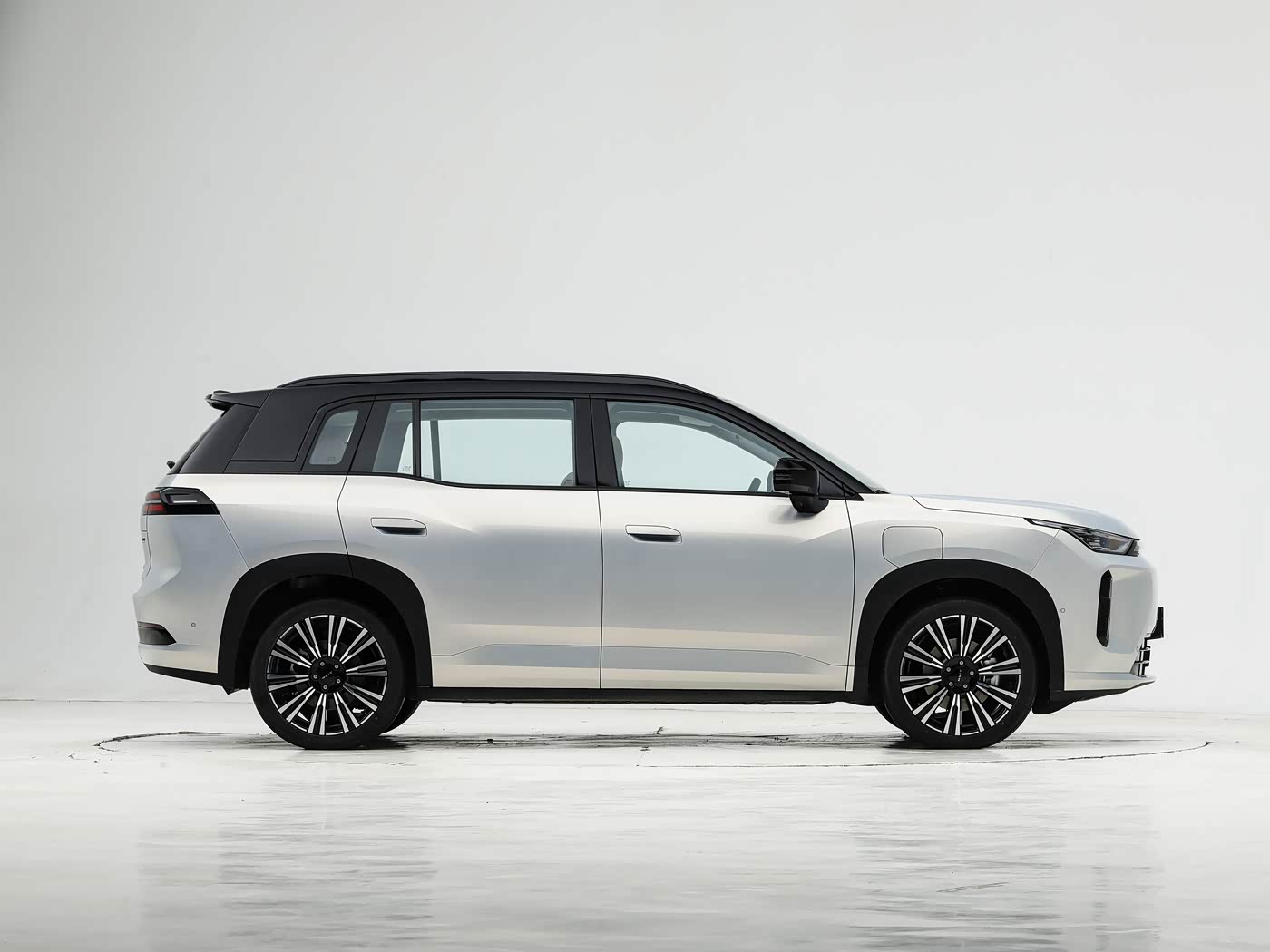 2026 GAC Aion i60 650 Advanced (EV) — 3