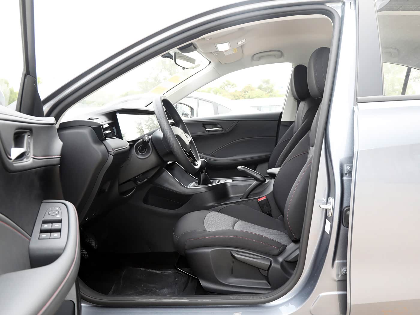 2026 Roewe I5 — 6