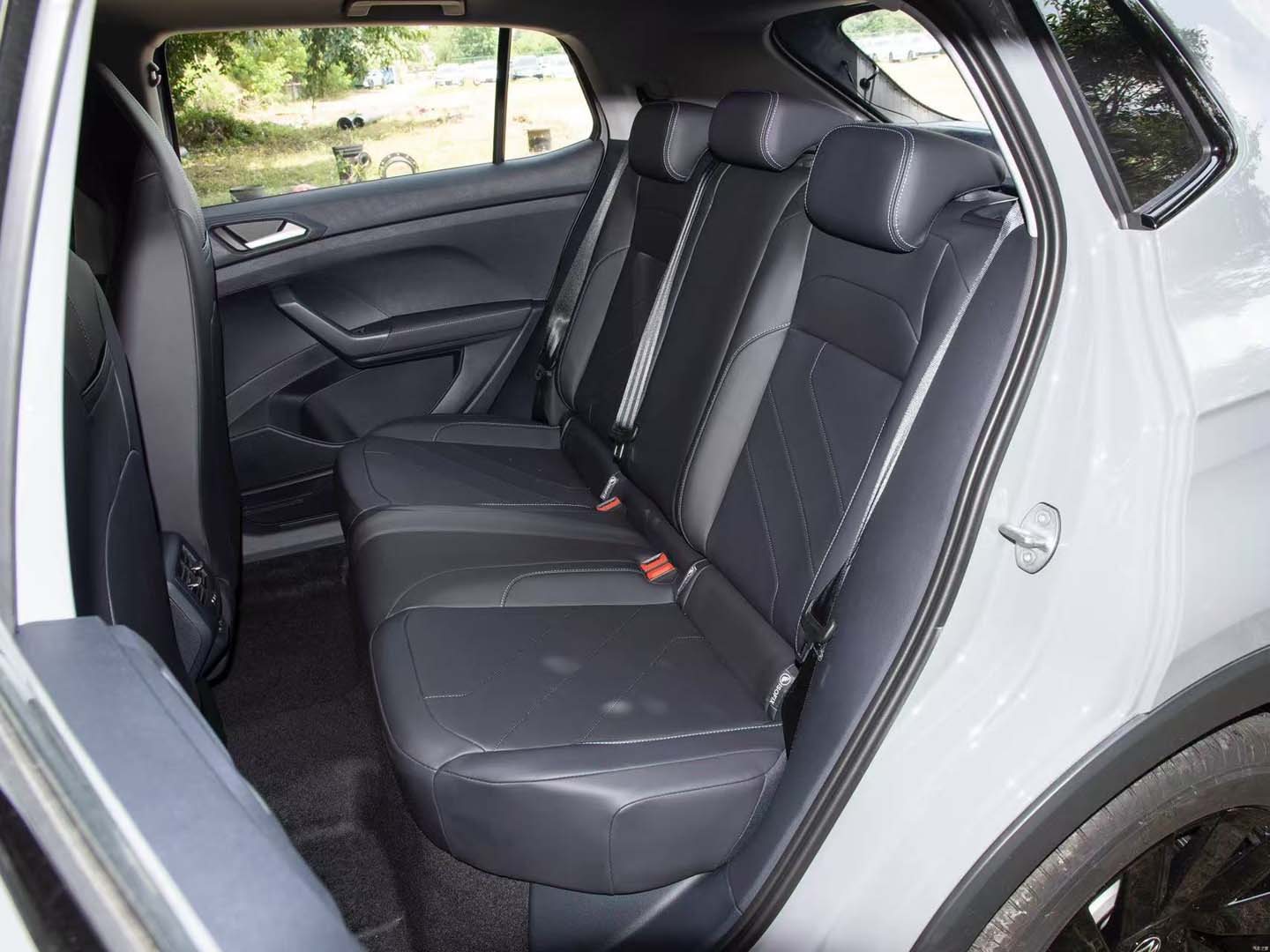 Tharu 2025 300TSI Premium Edition — 9