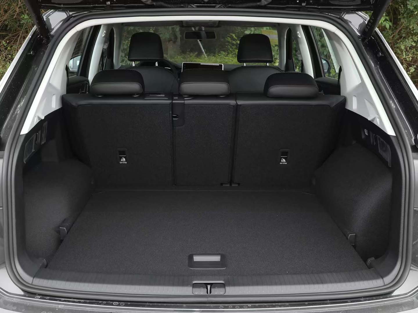 2026 Tayron L 380TSI 4WD Luxury Edition — 6