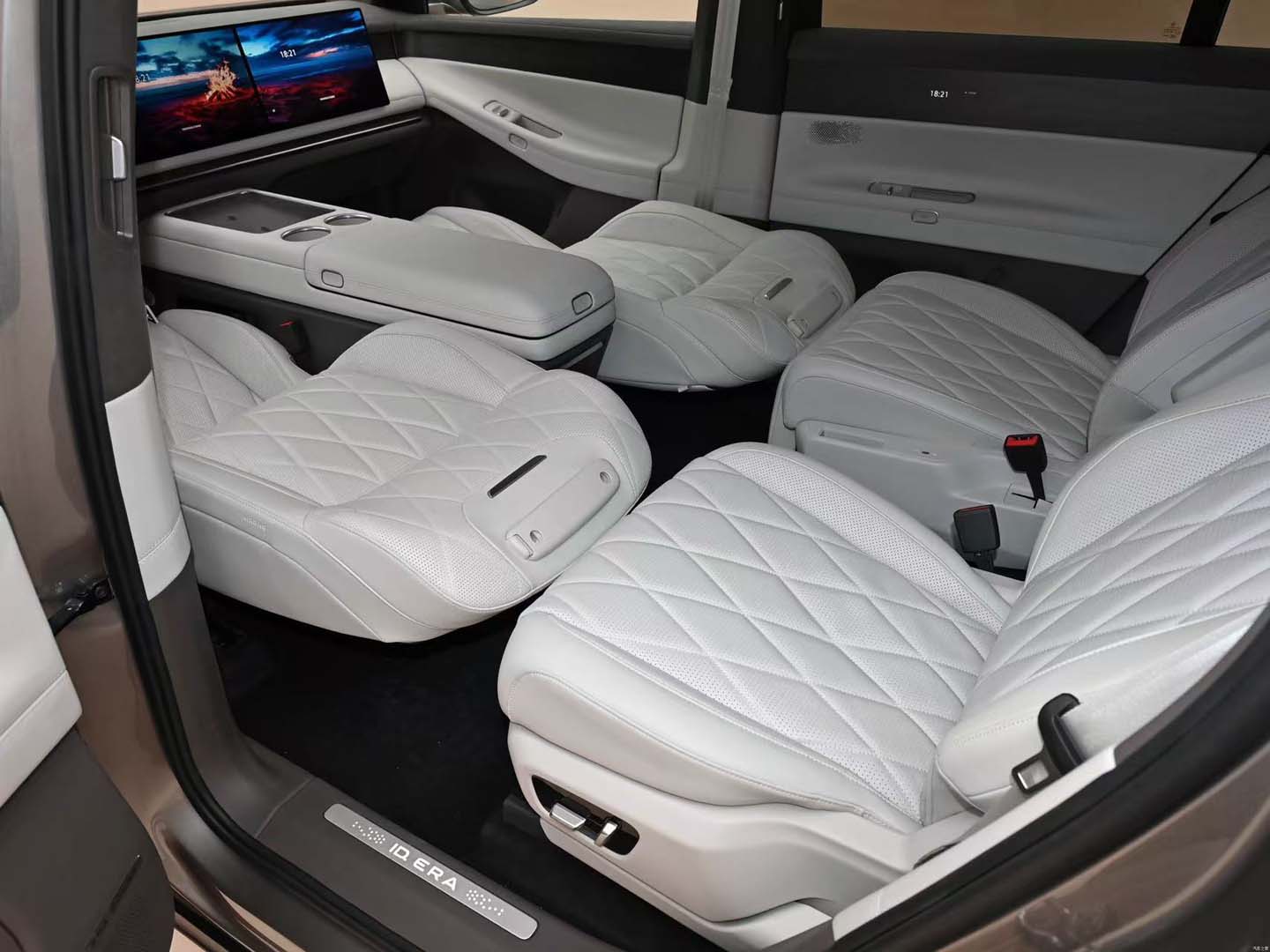2026 Volkswagen ID ERA 9X Ultra AWD Electric SUV Range Extended 6 Seat Large EV Car — 11