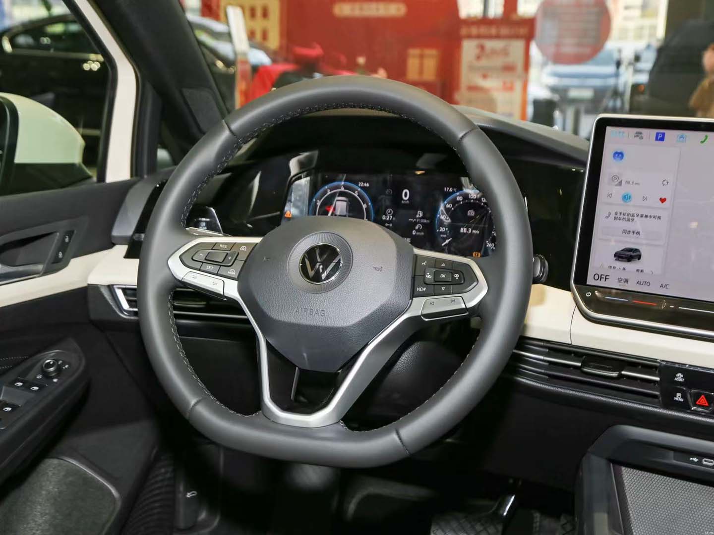 2026 Golf 300TSI R-Line — 10