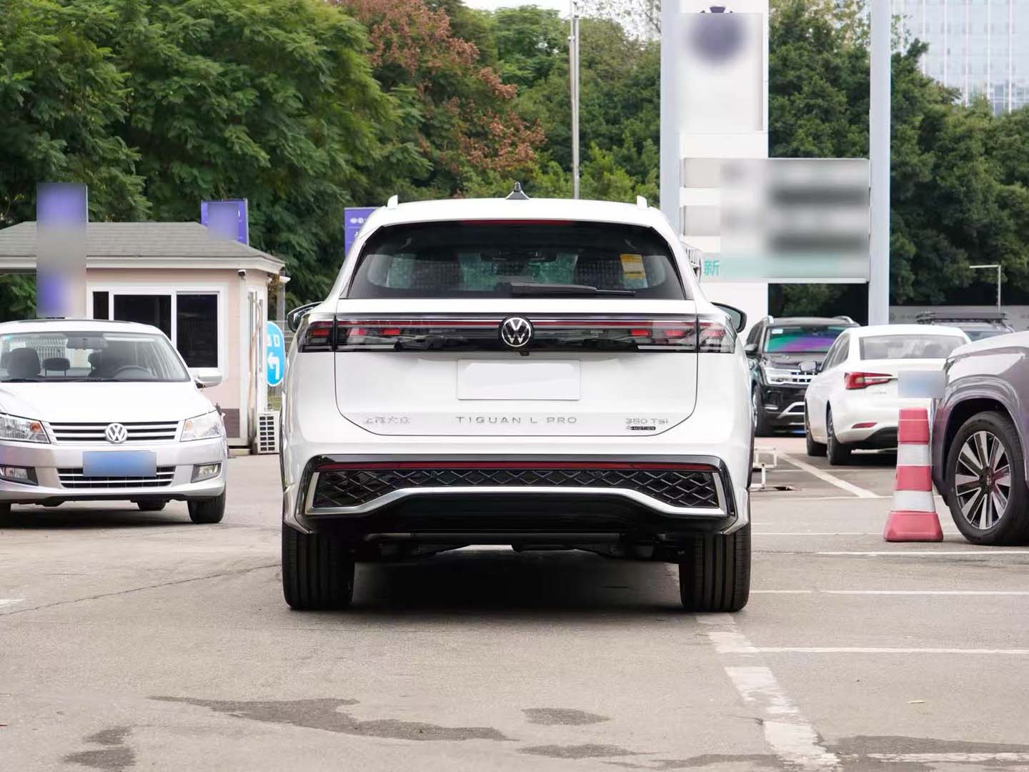 Tiguan L 2026 PRO 380TSI 4WD R-Line Smart Edition — 5
