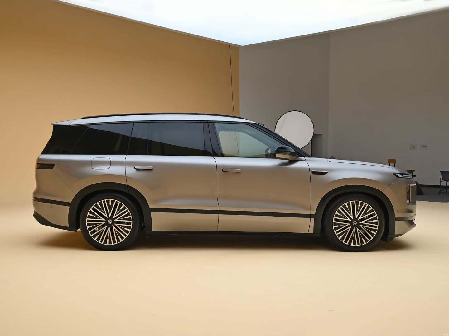 2026 Volkswagen ID ERA 9X Ultra AWD Electric SUV Range Extended 6 Seat Large EV Car — 3