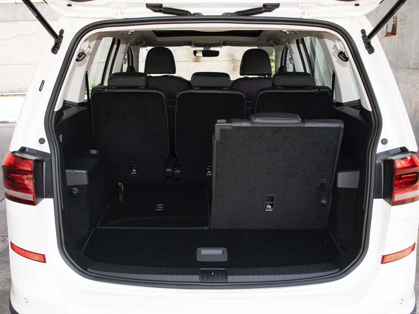 2026 VW TOURAN L FASHION EDITION — 8