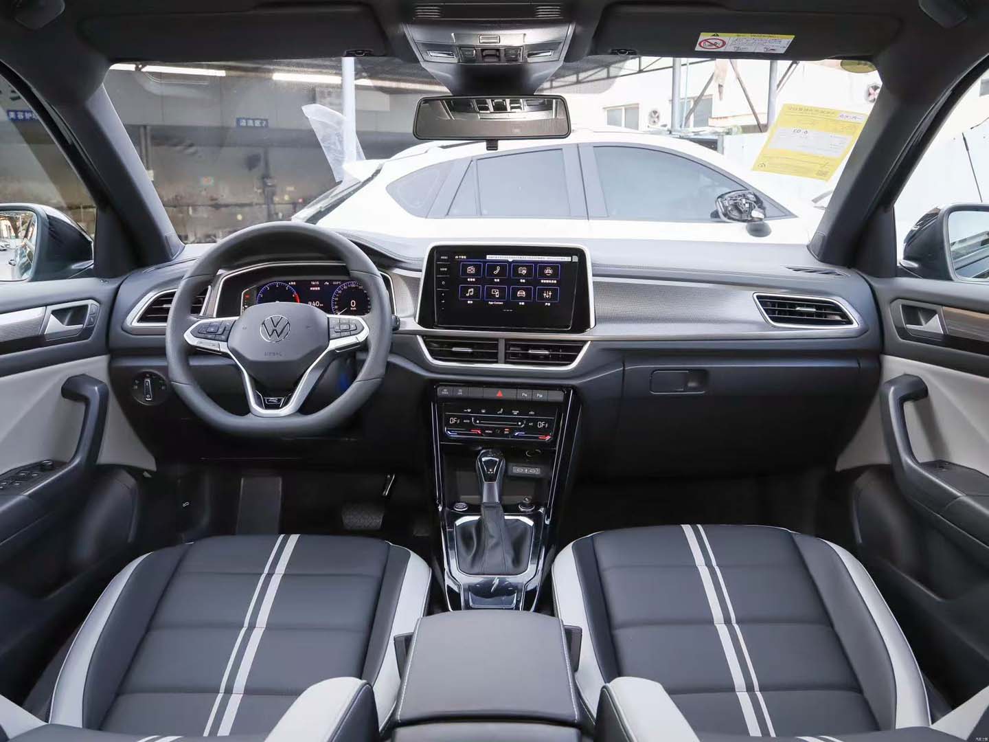 T-ROC 2026Model 300TSI DSG 2Drive Starlight Edition — 9